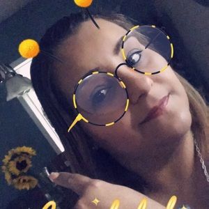 Meet your Posher, Adaliz